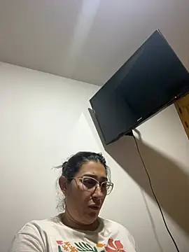 andreaisis2's Live XXX Chat