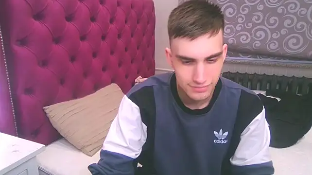 DeanWilde Live XXX-chat