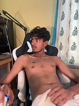 צ'אט XXX בשידור חי של GunSlay