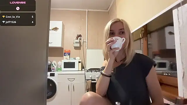 AngelJeni's Live XXX Chat