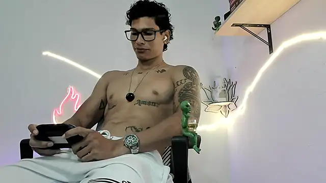 XXX chat uživo modela srghost333