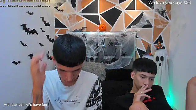 Juan_Nd_Steven's Live XXX Chat