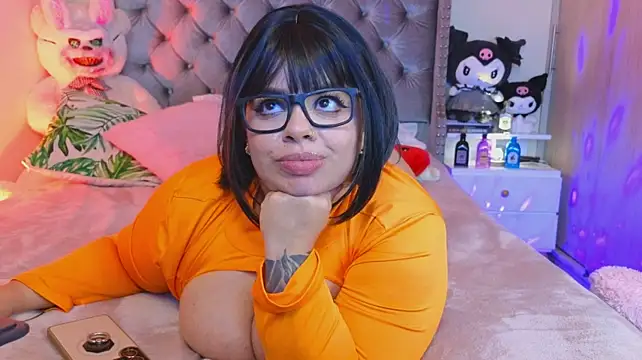 Chat XXX en directo de MiahJoness