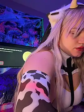 XXX chat uživo modela Cutiepiespanks