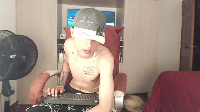 Edward_Milleer's Live XXX Chat