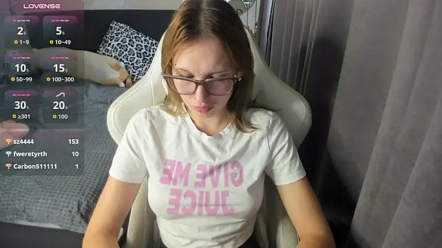 EvelinaLuu's Live XXX Chat