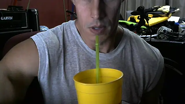 Chat +18 de koolchillfun696969 ao vivo