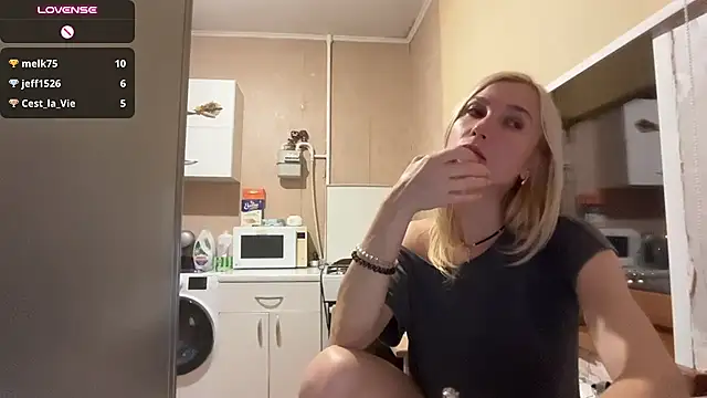AngelJeni Chat XXX in diretta