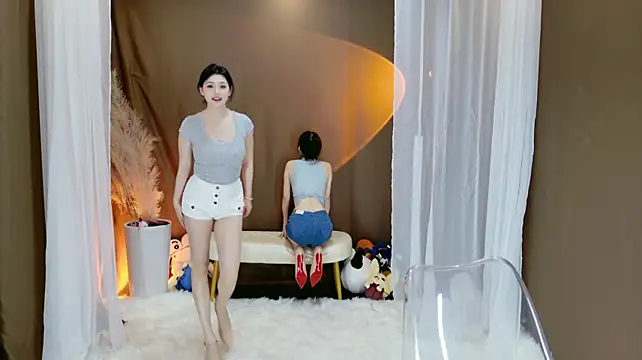 Banana-Milk69's Webcam Show