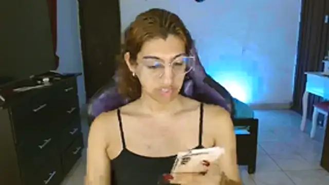 Онлайн чат XXX Alanni_parker