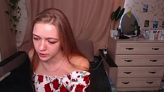 Adeline_Maxwell's Live XXX Chat