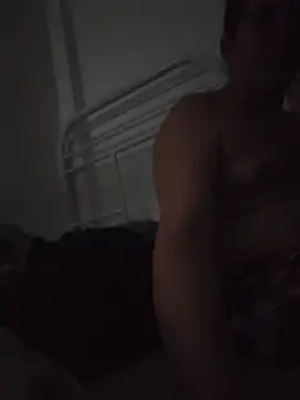 Pornoforpyros Adlı Modelin Canlı XXX Sohbeti