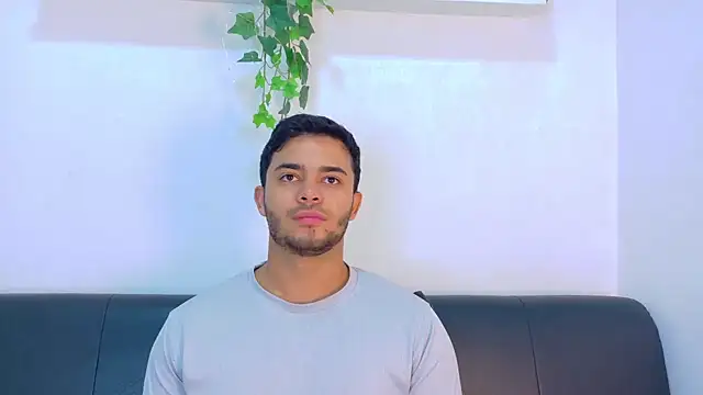 Chat XXX ao vivo de TylerWest_
