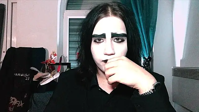sademobeer Adlı Modelin Canlı XXX Sohbeti