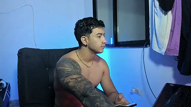 Axel_hendrick Chat XXX live