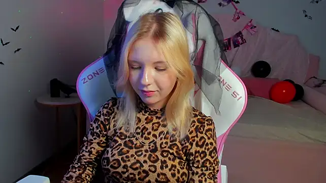 NellyMars' Live XXX Chat