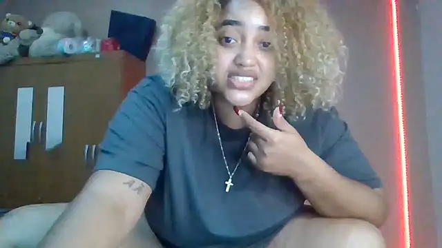 CarnalScandal's Live XXX Chat
