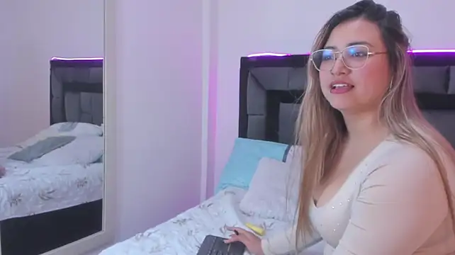 Chat XXX en directo de Mia_rose4