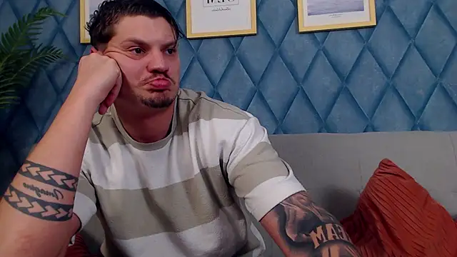 Chatroom XXX en direct de marioalessio