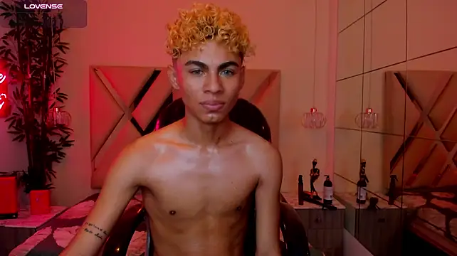 Anyelo_Twink Live XXX-Chat