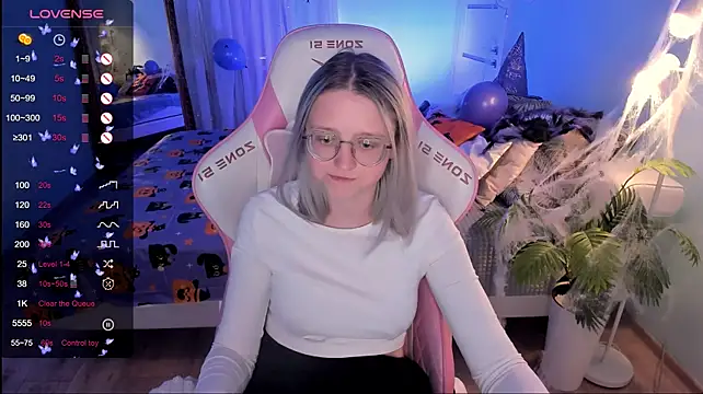 LunarGlown Live XXX chat