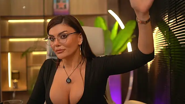 myakalifa Chat XXX in diretta