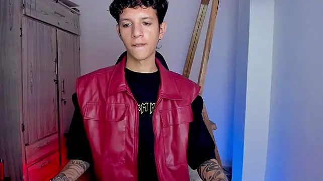 tylerrnova live XXX chat