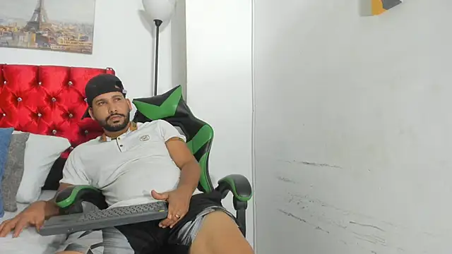 luis_23hotのライブXXXチャット