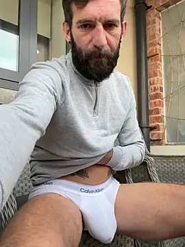 Chat +18 de Michel_huge ao vivo