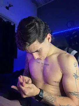 Chat XXX ao vivo de keiler_suxrez