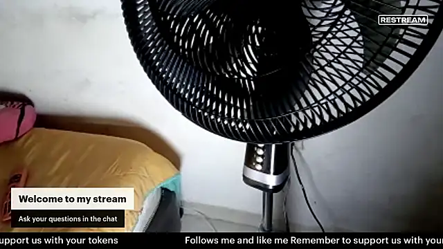 Chat XXX en directo de Kyogo_zemog