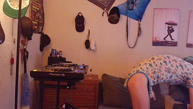 pyrowuffn Live XXX chat
