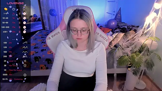 LunarGlow's Live XXX Chat