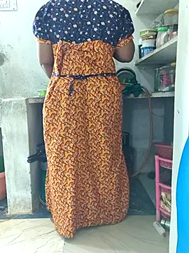 Tamil_Rithika_hot Chat XXX in diretta