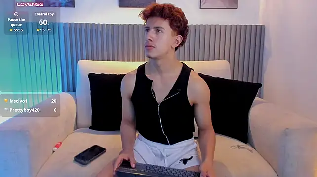 Chatroom XXX en direct de Santi_Williams
