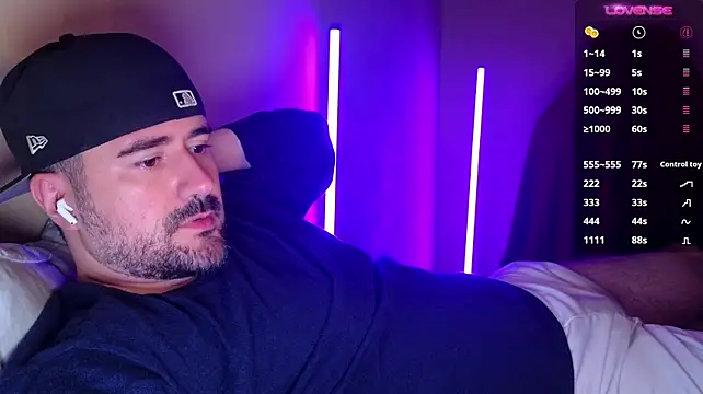 XXX chat uživo modela dom_theo