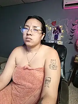 Chat +18 de Danelyhit ao vivo
