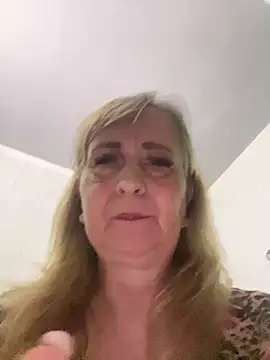 Irina2909@xhn Live XXX chat