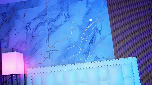 UnfulfilledgirlのライブXXXチャット