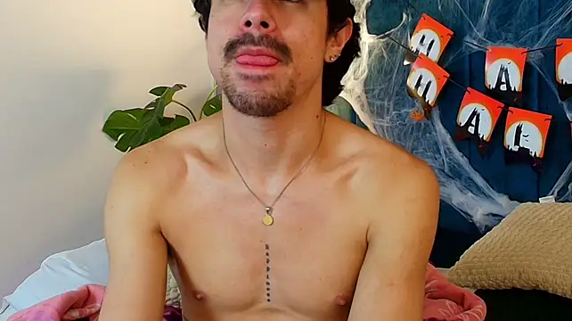 Ethan_Briggs_ Chat XXX in diretta