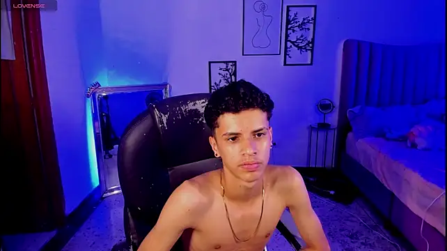 Chatroom XXX en direct de JuniorPrinceMorris