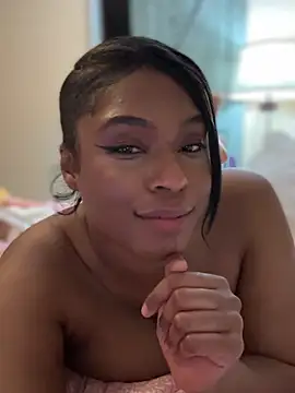 Chat XXX en directo de CandyLuxxxx