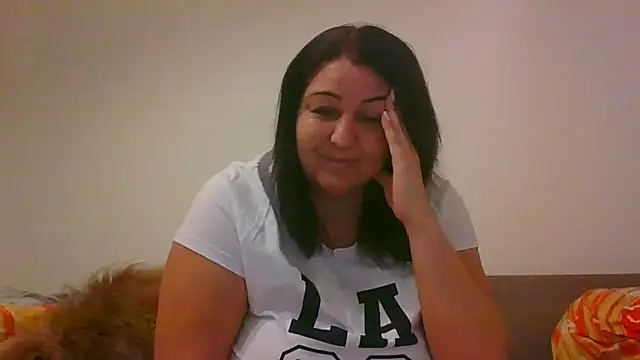 Sandra0011's Live XXX Chat