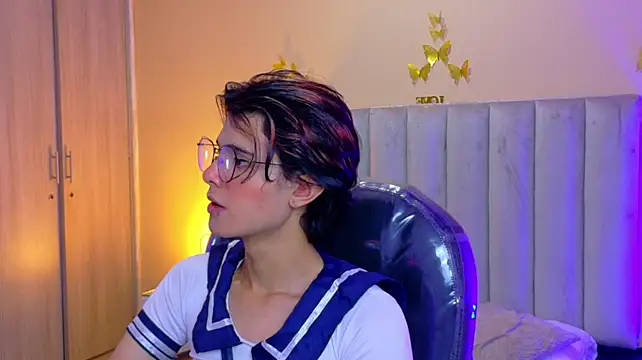 Chat XXX en directo de Derek_Sinn