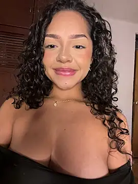Chat +18 de Evviiee_ ao vivo