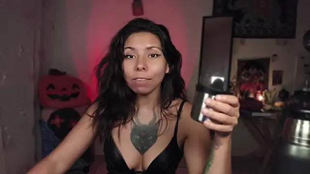 ivihetaira's Live XXX Chat