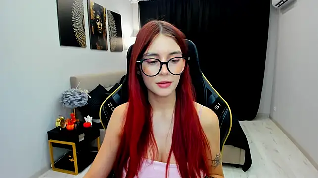 RedLipse Adlı Modelin Canlı XXX Sohbeti