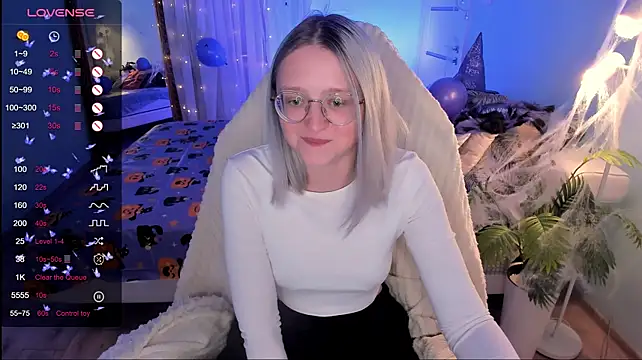 XXX chat uživo modela LunarGlow