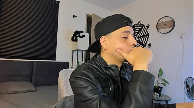 alejandro_calderon1 라이브 XXX 채팅