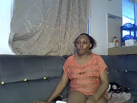 liz_cutie Adlı Modelin Canlı XXX Sohbeti